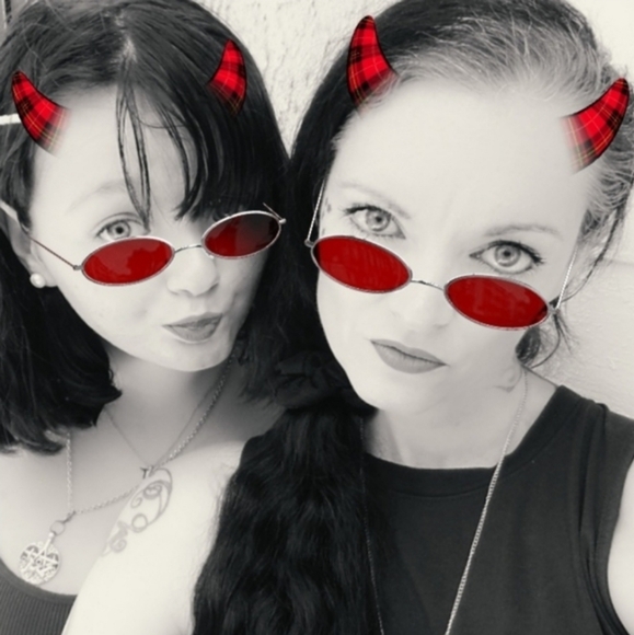 Welcome to my 2nd closet, You will find there's No Judgements or Negativity here - Picture 9 of 17